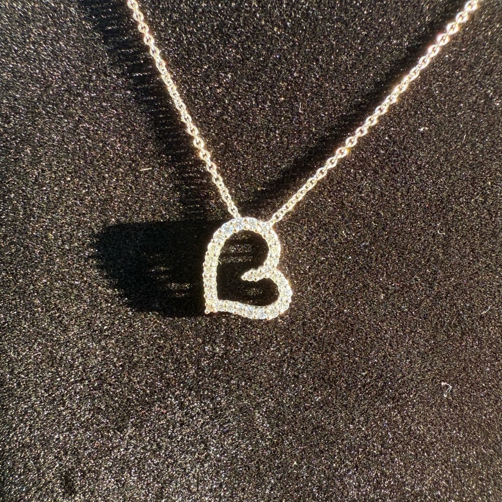 Hearts on Fire 18 carat white gold with diamonds Heart Necklace